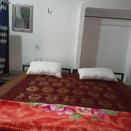 Holiday Home Stay Khajuraho Ngoại thất bức ảnh