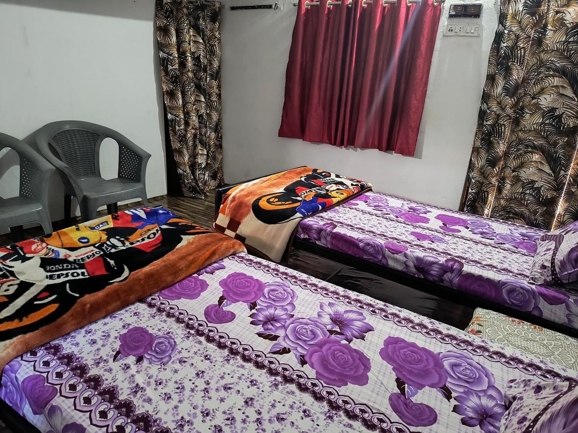 Holiday Home Stay Khajuraho Ngoại thất bức ảnh